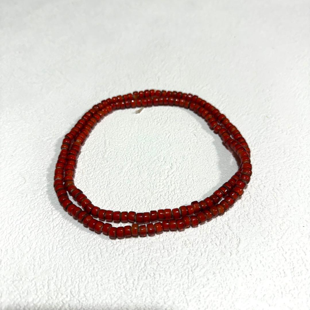 アンティークホワイトハーツビーズ 赤ビーズ一連 5mm 筒型 ゴローズ