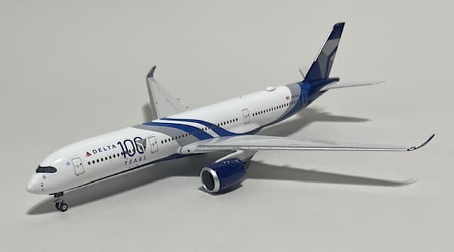 Delta A350-900 N527DN 100th ゆうちゃん 🔴 Engines installed and almost ready to roll. The first Airbus