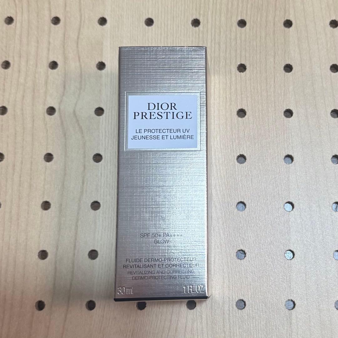 DIOR プレステージホワイト ル プロテクター UVルミエール シアーグロウ プレステージ ホワイト ル プロテクター UV ルミエール(SPF50+/PA++++