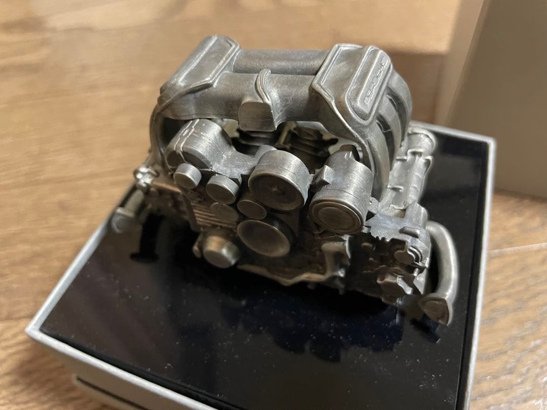 ポルシェ純正　エンジン　ディスプレイ　フラット6