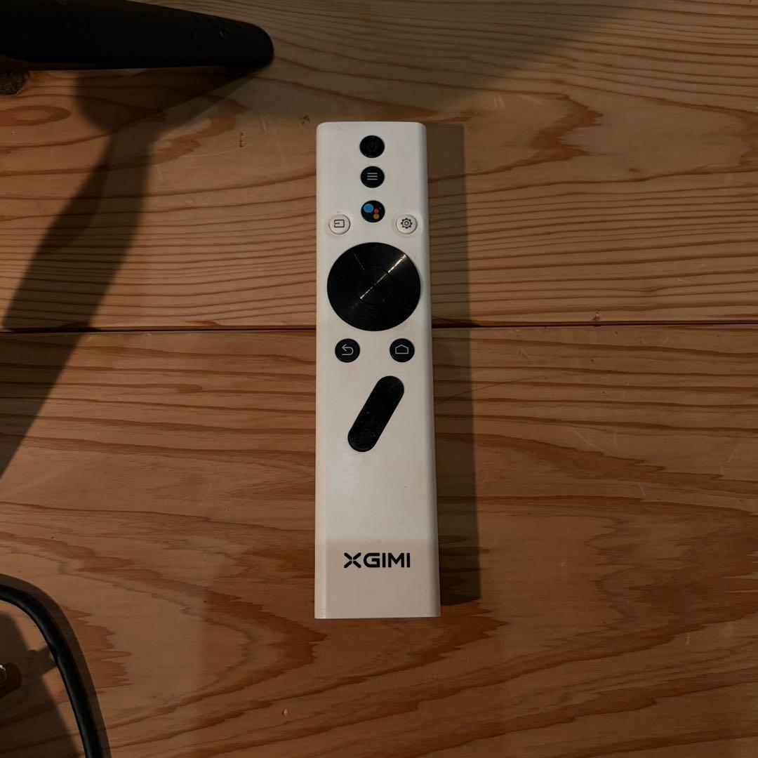 XGIMI モバイルプロジェクター Mogo XJ03W 三脚 付き - メルカリ