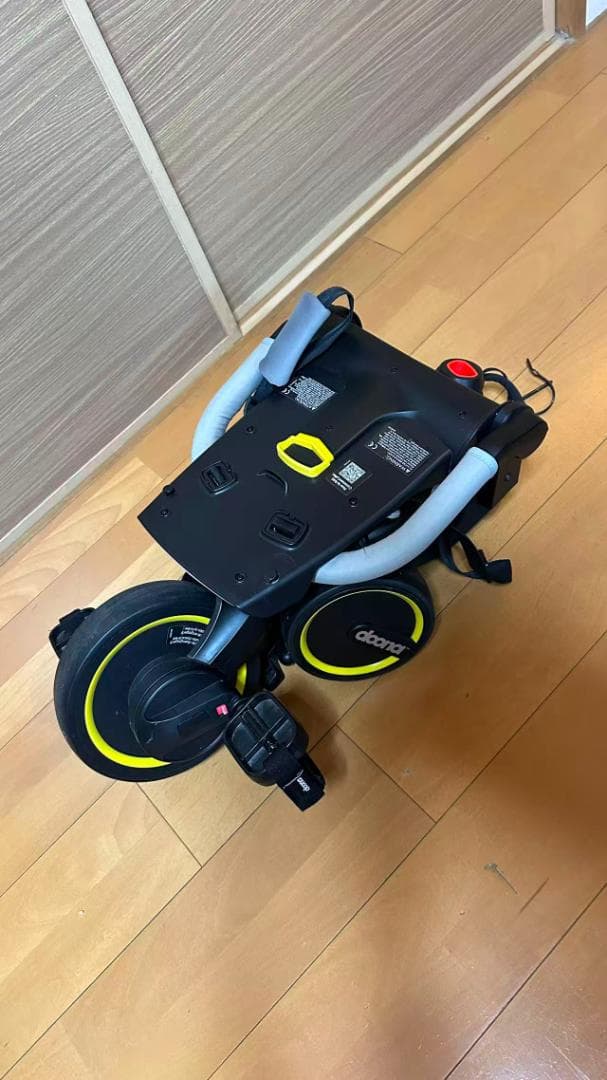 doona Liki Trike S3 グレー 折りたたみ三輪車 キャノピーなし