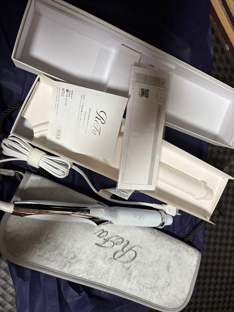 リファ　カールアイロン プロ32 ホワイト　専用ケース付き リファ カールアイロン プロ (Φ32)ホワイト / ReFa CURL IRON PRO