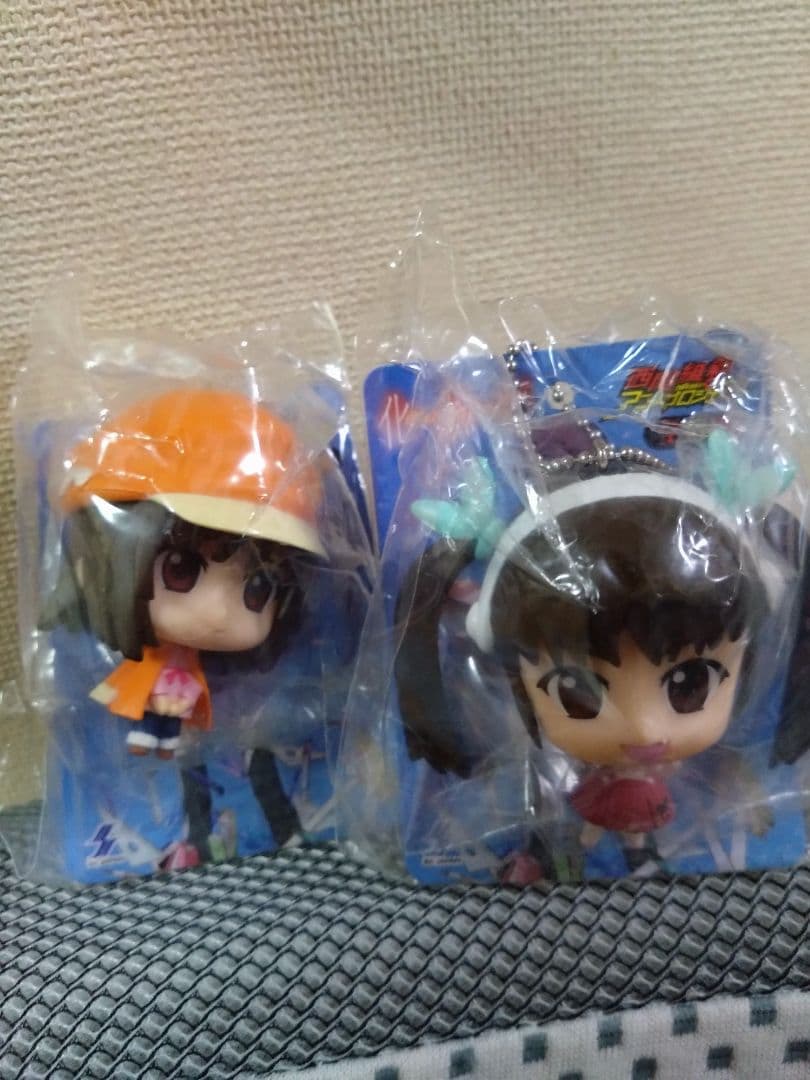 化物語 コミックスとデフォルメボールチェーン