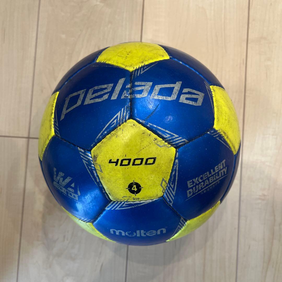 値段交渉可能 pelada サッカーボール 4000 JFA 4号球 青色 - メルカリ