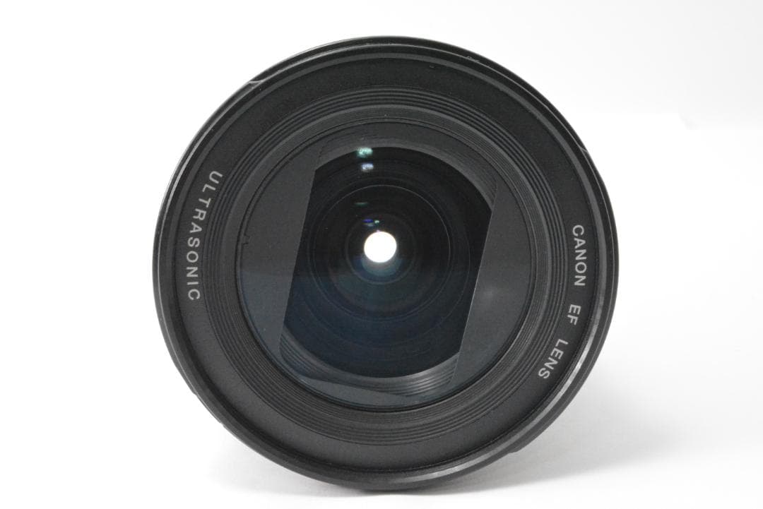 キャノン　Canon EF 20-35mm F3.5-4.5 USM