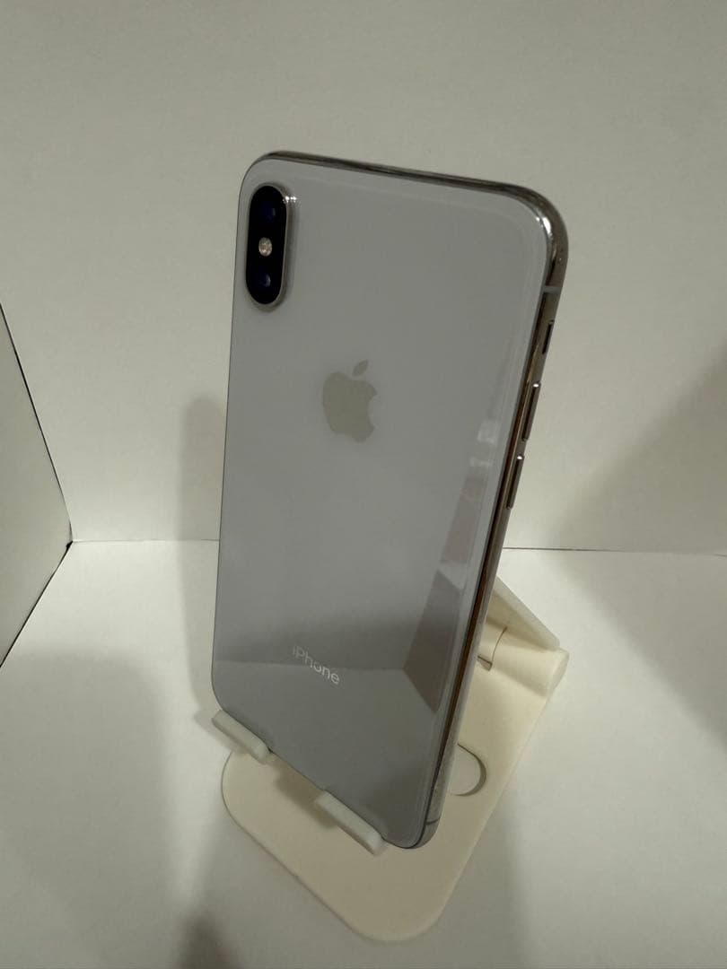 Apple iPhone X シルバー 64GB 画面に少ヒビあり Amazon | 【整備済み品】Apple iPhone X 256GB シルバー SIMフリー