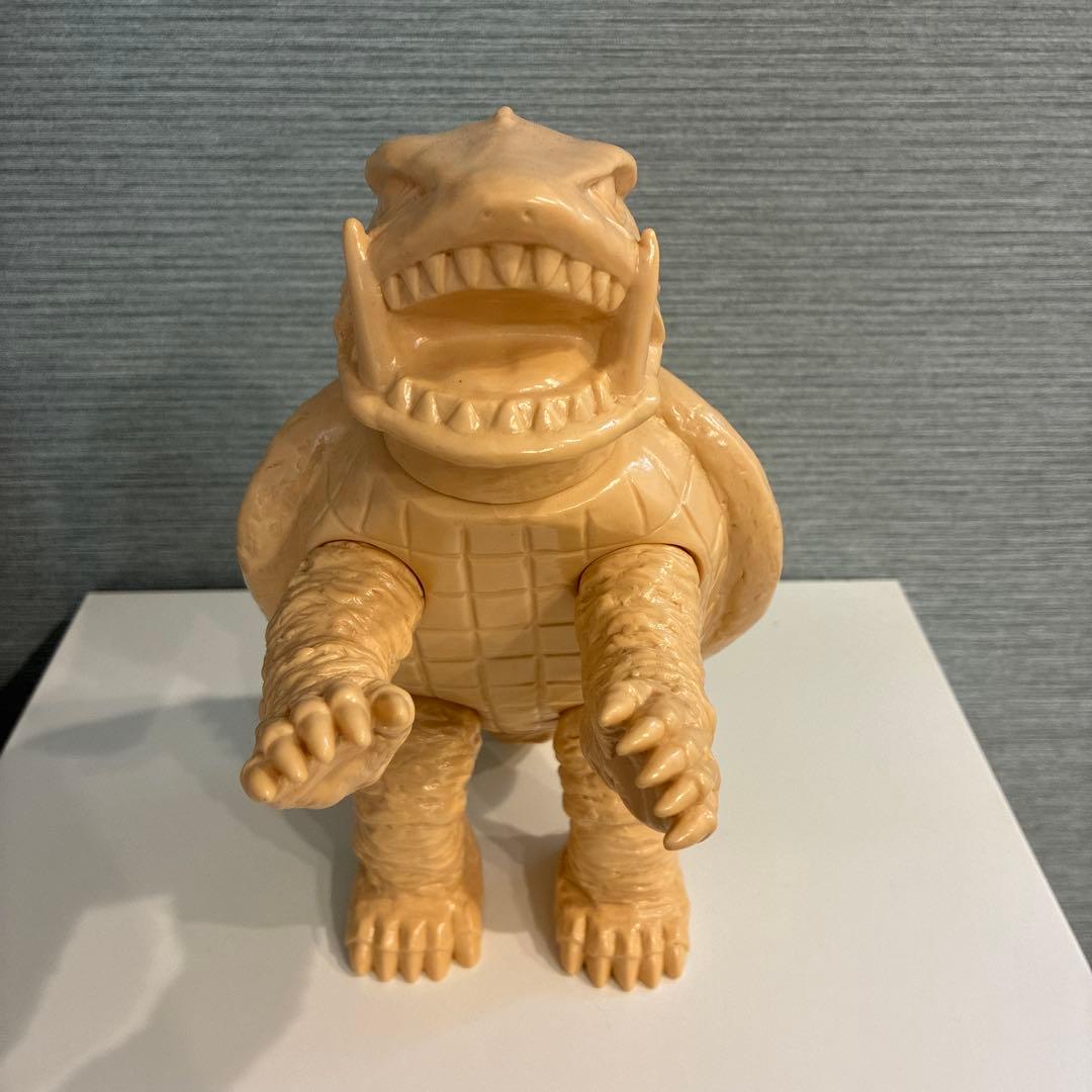 マーミット　ガメラ　ソフビ　無塗装　肌色