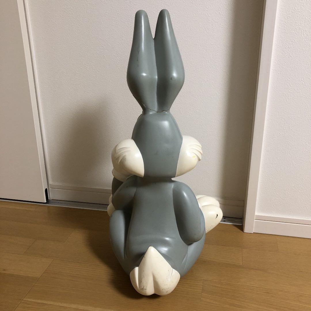 ワーナーブラザーズ　バックスバニーのフィギュア(大)
