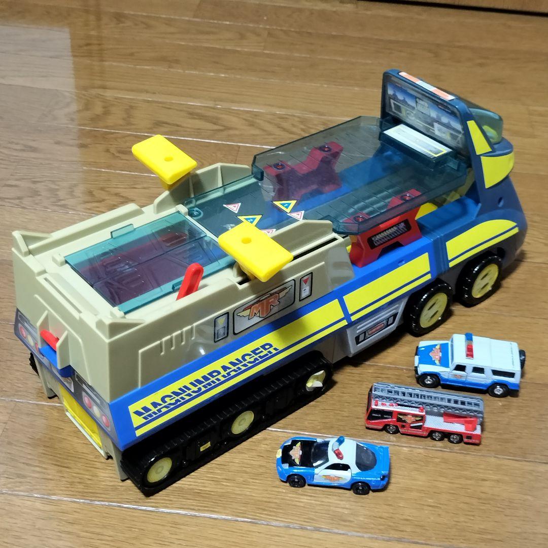 トミカ マグナムレンジャー レスキュー3台付き 廃盤 - メルカリ