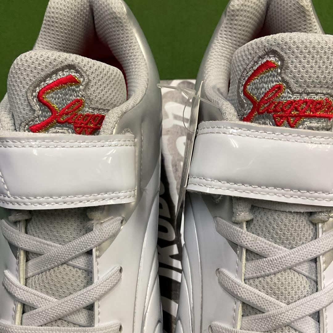 久保田スラッガージュニア用スパイク D-J01WH ホワイト 23.5cm