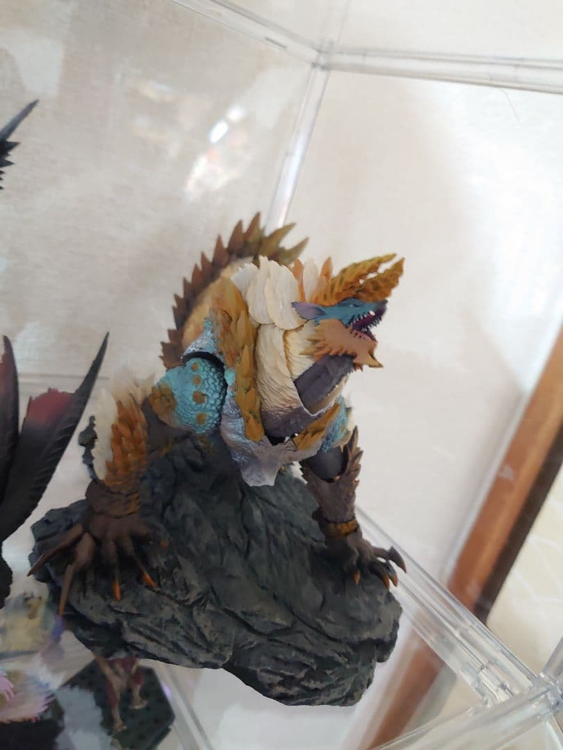 モンスターアーツ　ナルガクルガ、ジンオウガ、リオレウス、タマミツネ　開封美品。