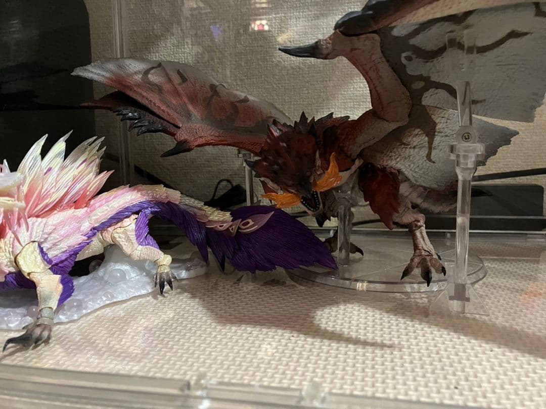 モンスターアーツ　ナルガクルガ、ジンオウガ、リオレウス、タマミツネ　開封美品。