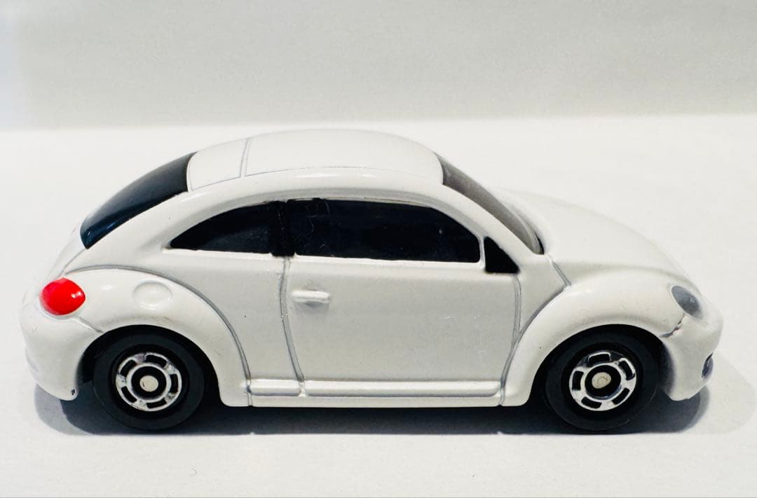 トミカ No.33 フォルクスワーゲン ザ・ビートル ホワイト 2012年製