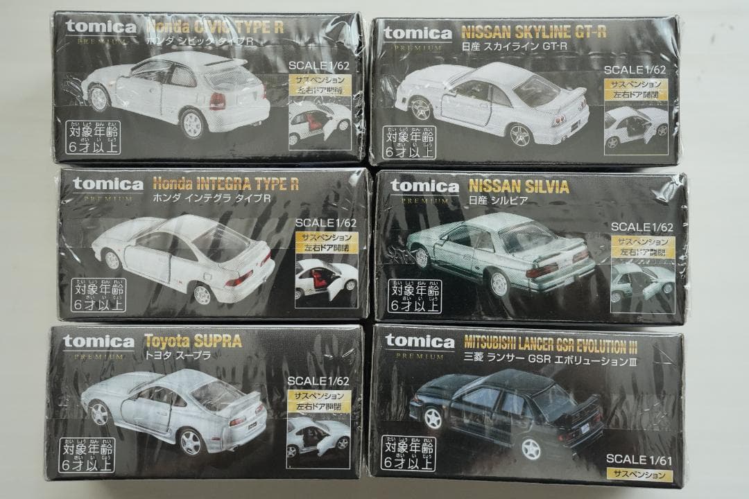 トミカプレミアム限定】10周年記念 復刻版 タカラトミーモール 全12台