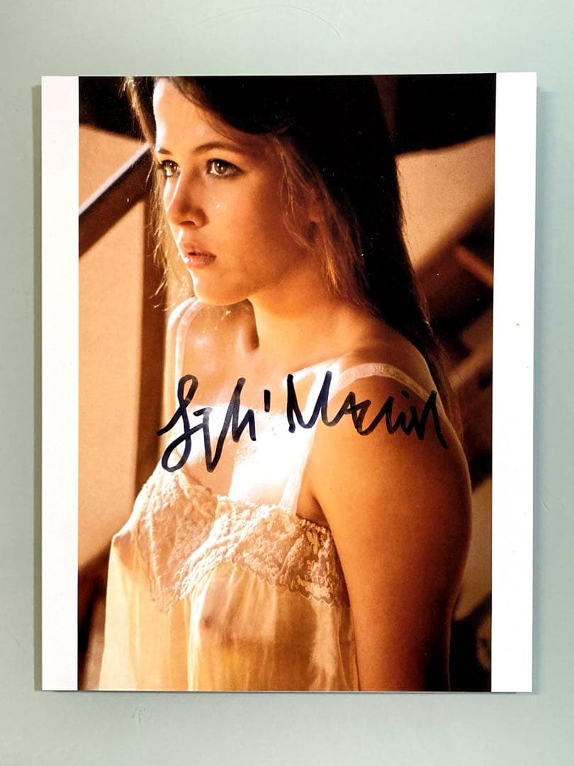ソフィー・マルソー…直筆サイン入り超大型写真 - メルカリ
