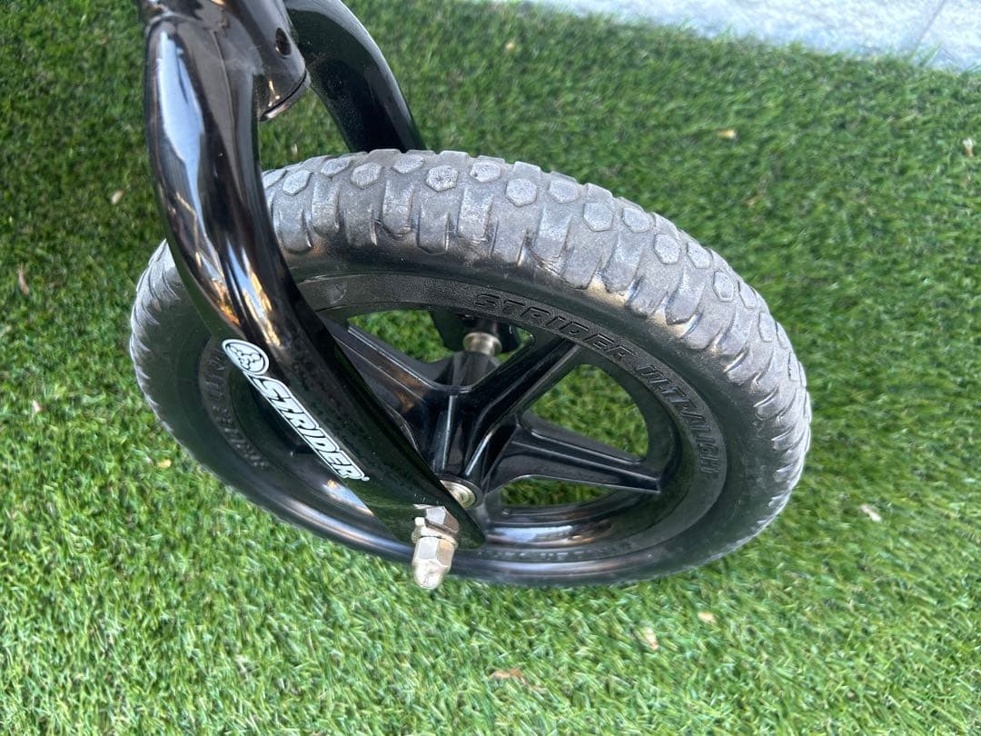 【中古】《日本正規品》STRIDERストライダー 12インチ 黒 ブラック