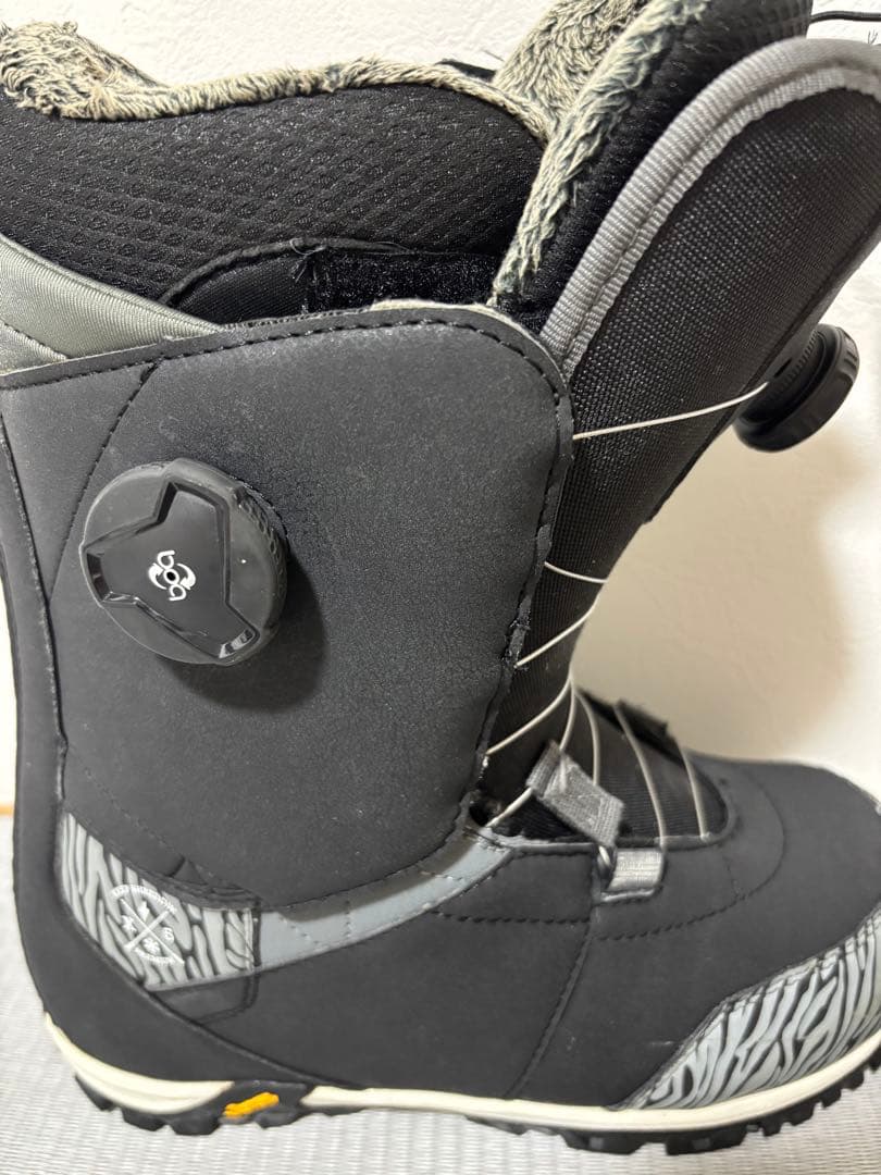 クロスファイブ OMNI-BOA スノーボードブーツ