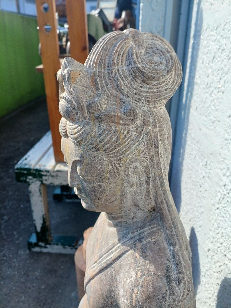 ロ*ン様 石仏 高さ約78cm 重さ約30キロ超 - メルカリ