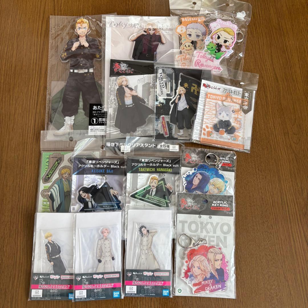 東京リベンジャーズ　一番くじ　アクスタ　缶バッジ　他　大量　まとめ売り