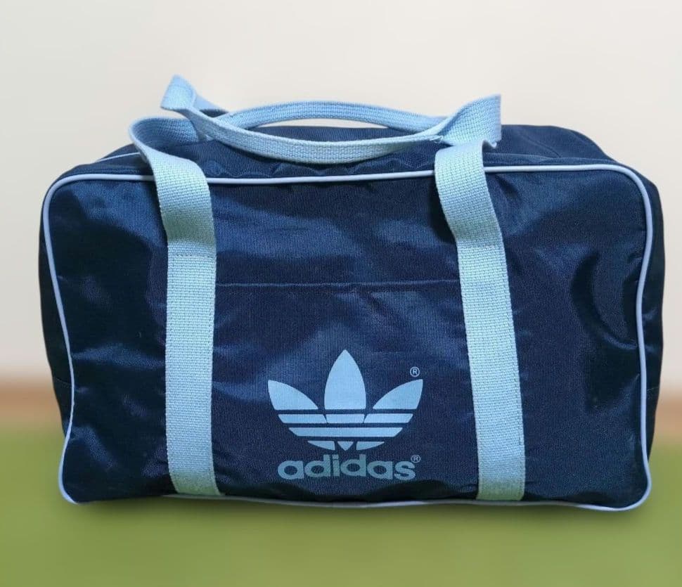 値下げしました！ adidas ヴィンテージボストンバッグ アディダス PETER BLACK (ピーターブラック)社製 稀少ロゴタイプ