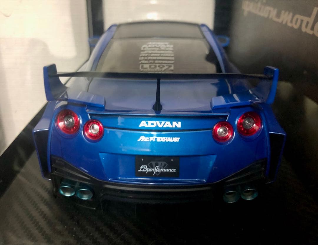 Nissan GT-R 1/18 ignition model LBワークス