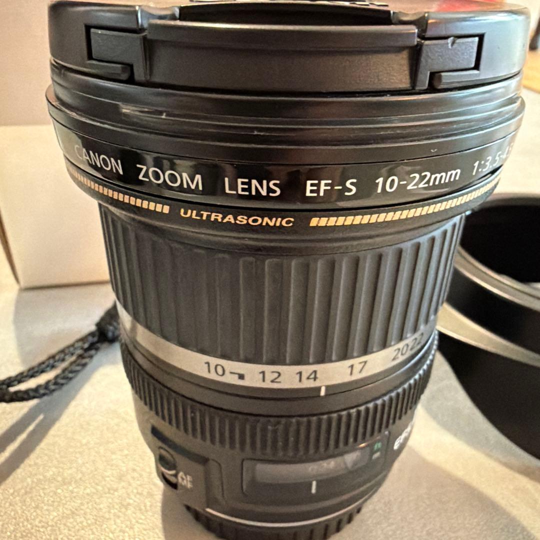 キヤノン広角レンズ　EFS10-22mm f3.5-4.5 USM