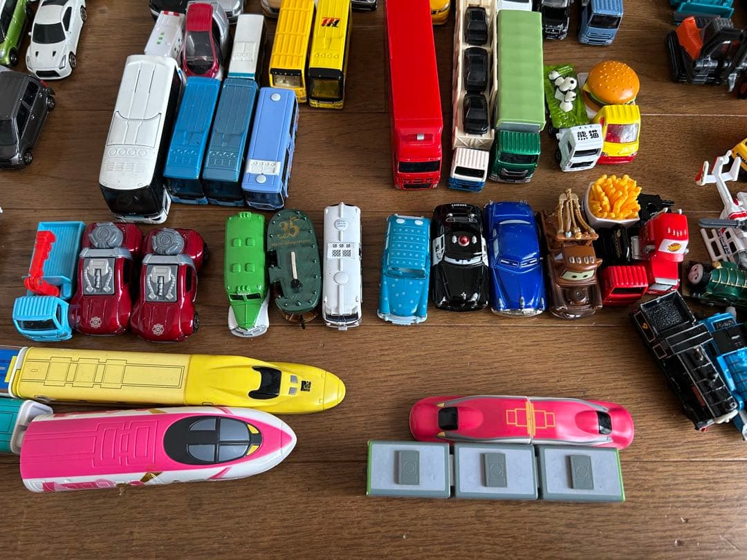 トミカ ミニカー とその他いろいろ、まとめ売り約100台セット