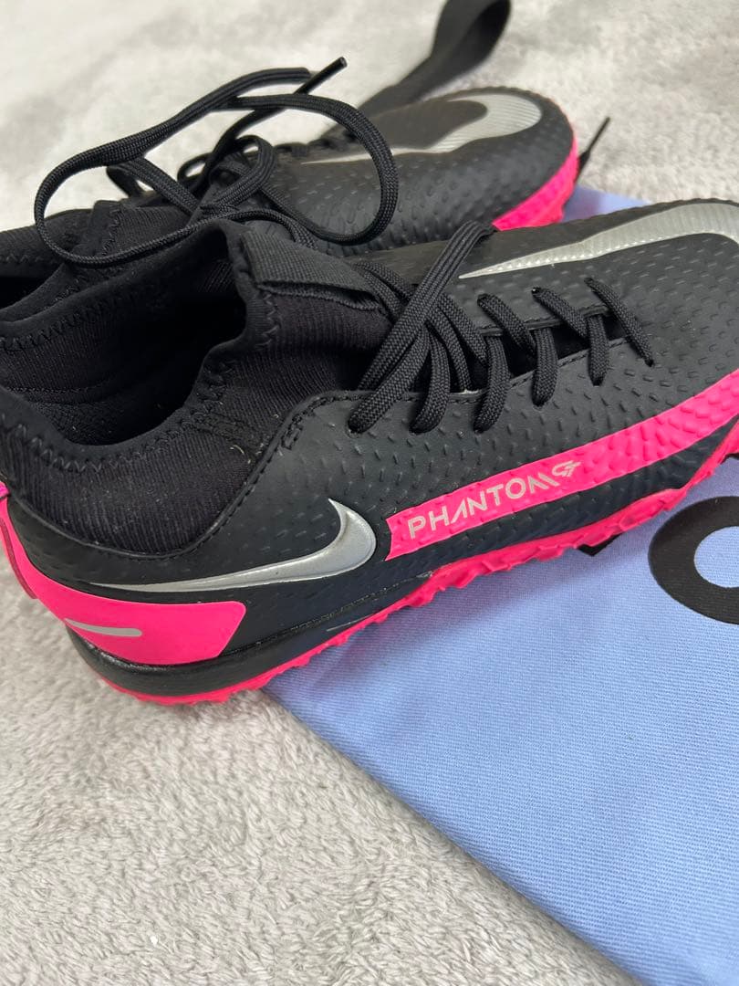 Nike Phantom サッカーシューズ ブラック/ピンク - メルカリ