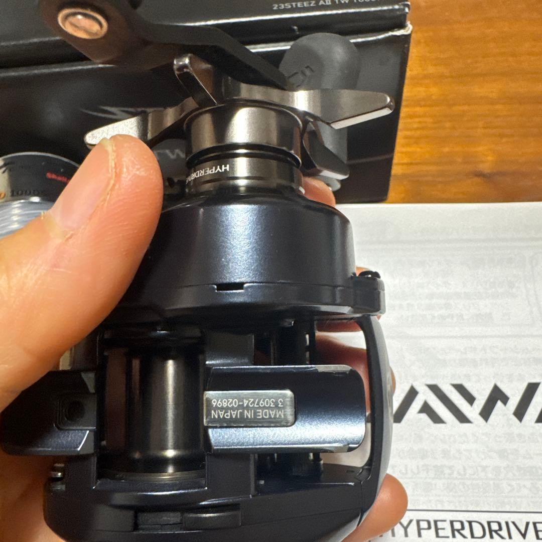 ダイワ スティーズ A2 TW 1000H SLPハンドルカスタム品 - メルカリ