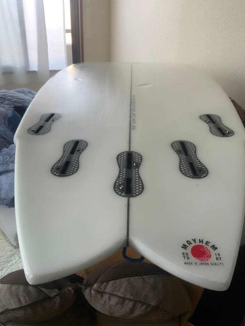 LOST PISCES ロスト パイシーズ 5’10 PU 35.5L 送料込み