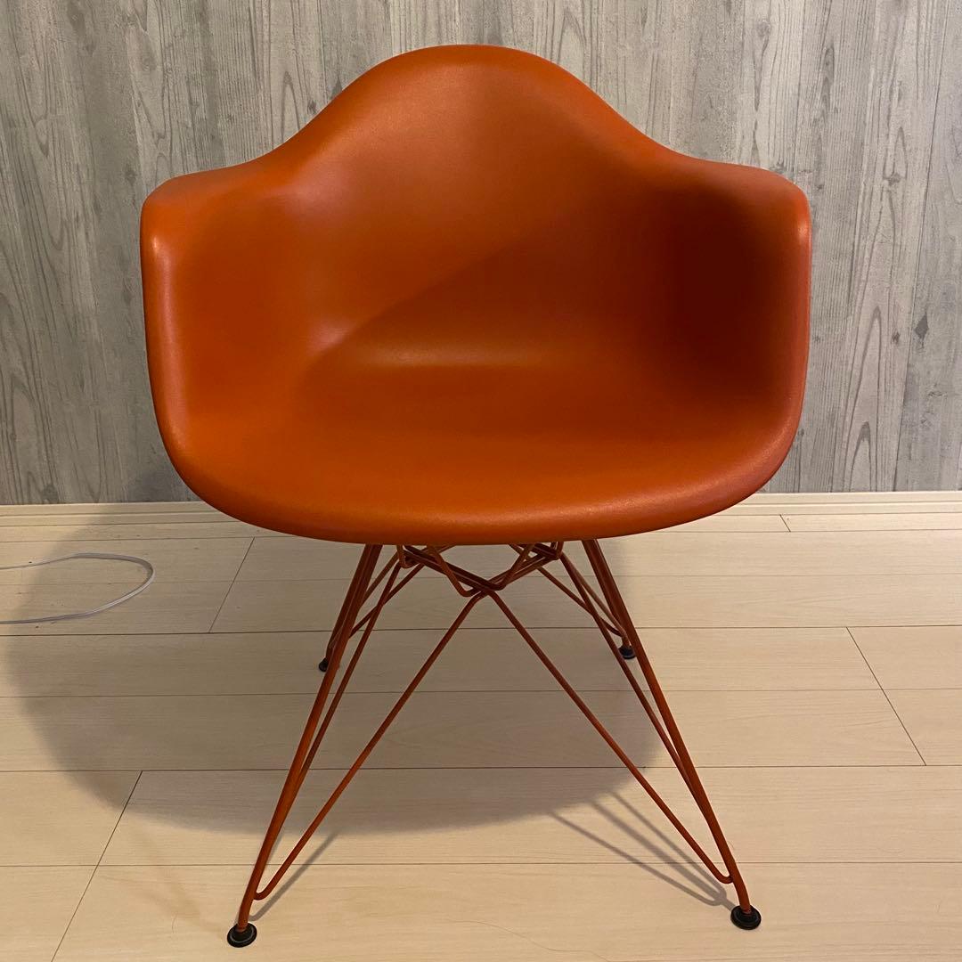 Herman Miller HAY イームズプラスチックシェルアームチェア イームズプラスチックシェルアームチェア - Herman Miller x HAY