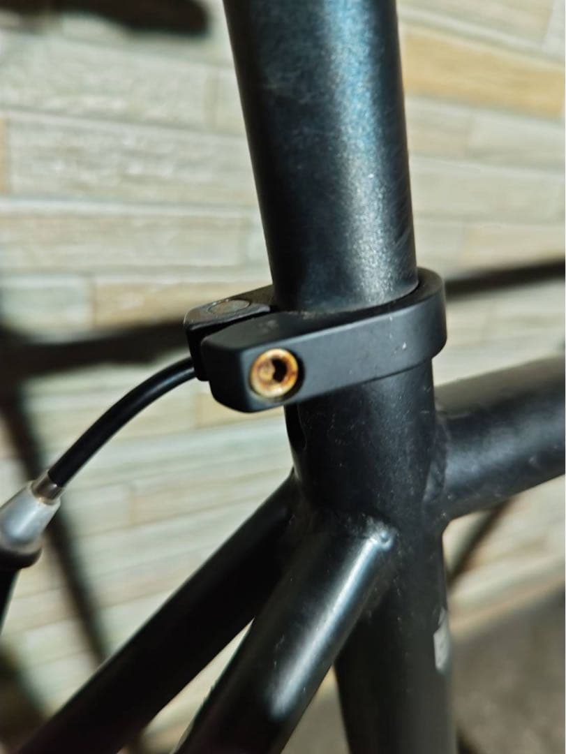 onakasuita 引取限定 中古REUNION クロスバイク 防犯登録