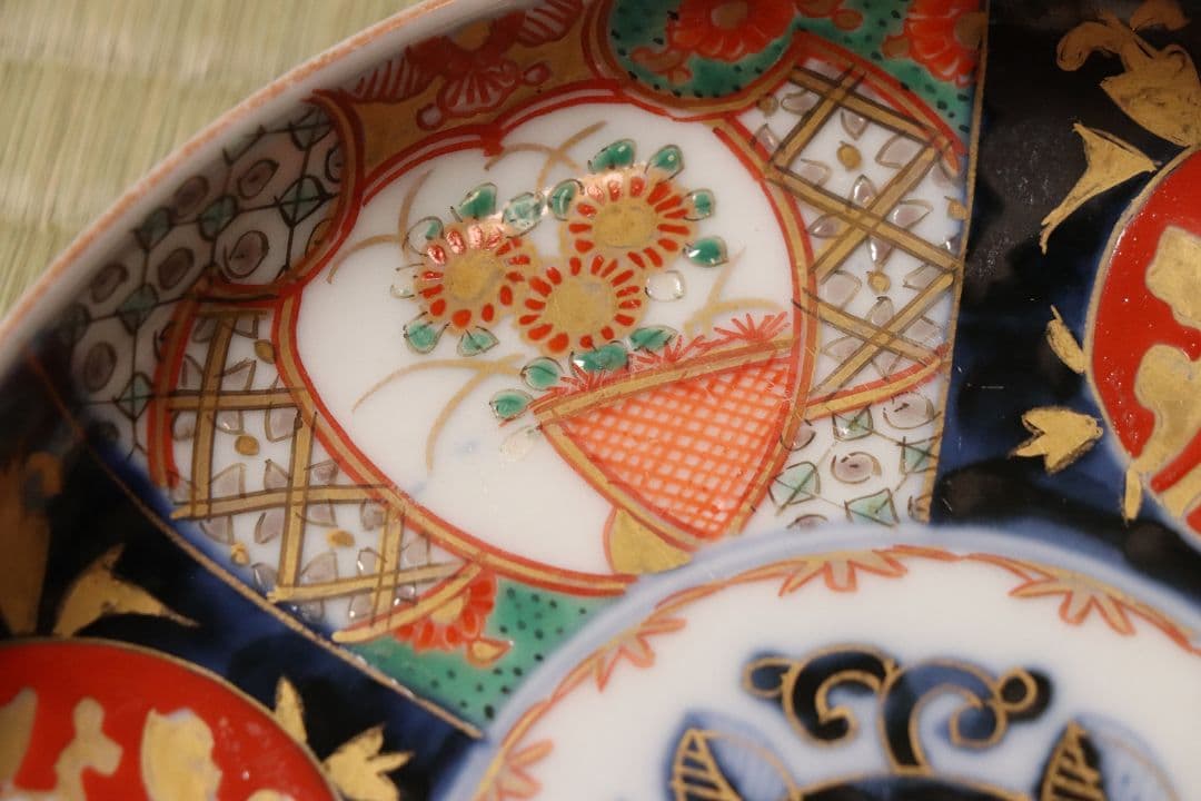 CM48】古伊万里 色絵 五寸皿 四客 中皿 金彩 錦手 柘榴 花篭