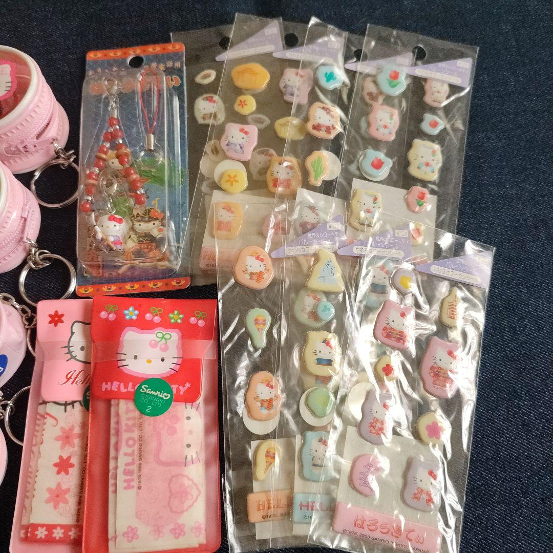 最終品　レトロハローキティホルダーポーチ　ストラップ　シール まとめて22点