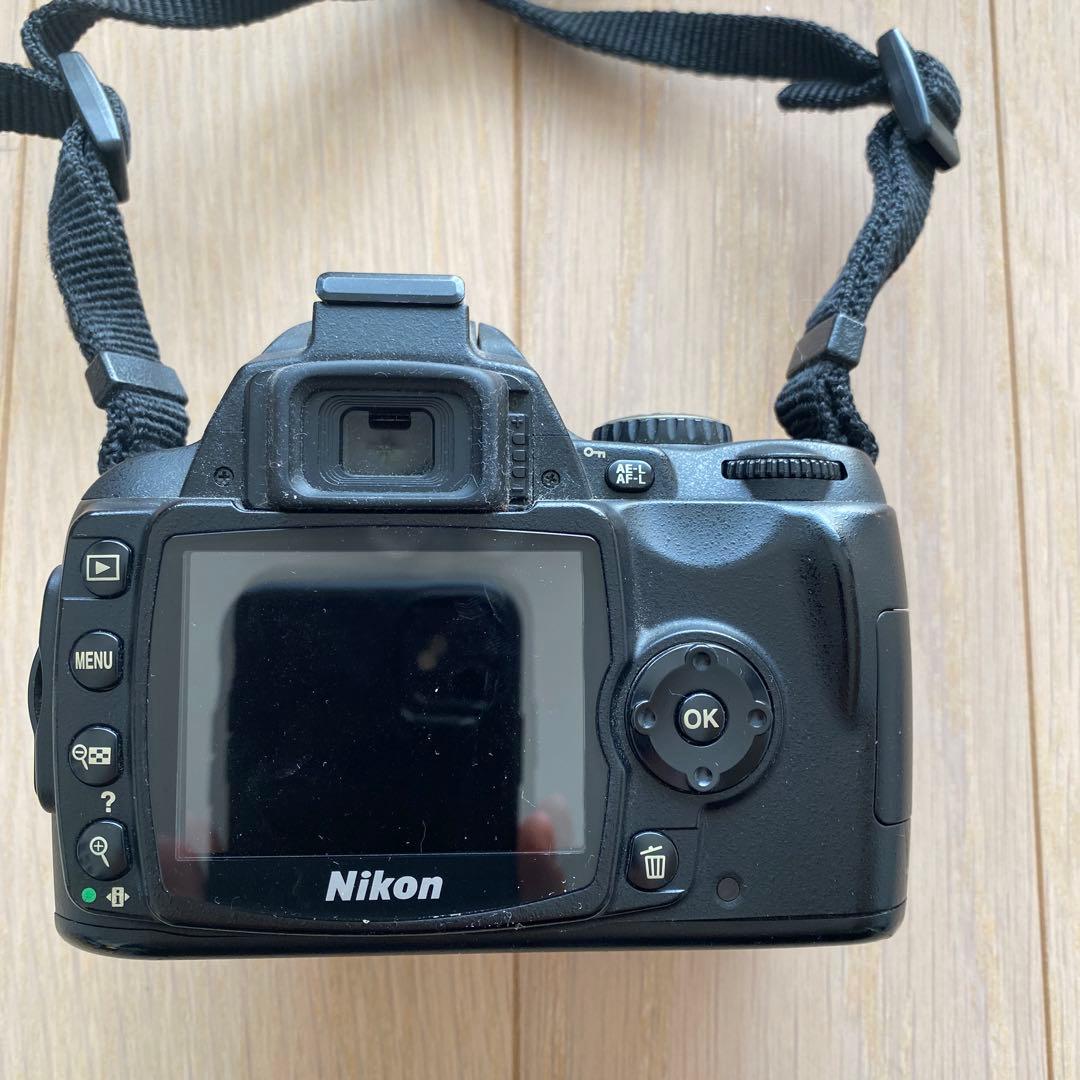 ◇NIKON D40◇伝説の小型軽量 希少名器◇高倍率18-135㎜レンズセット