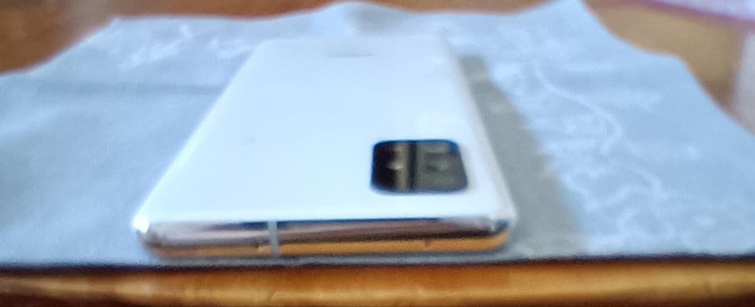 動作確認済】GalaxyA51 ホワイト 初期化済 箱・取説・イヤホン未使用