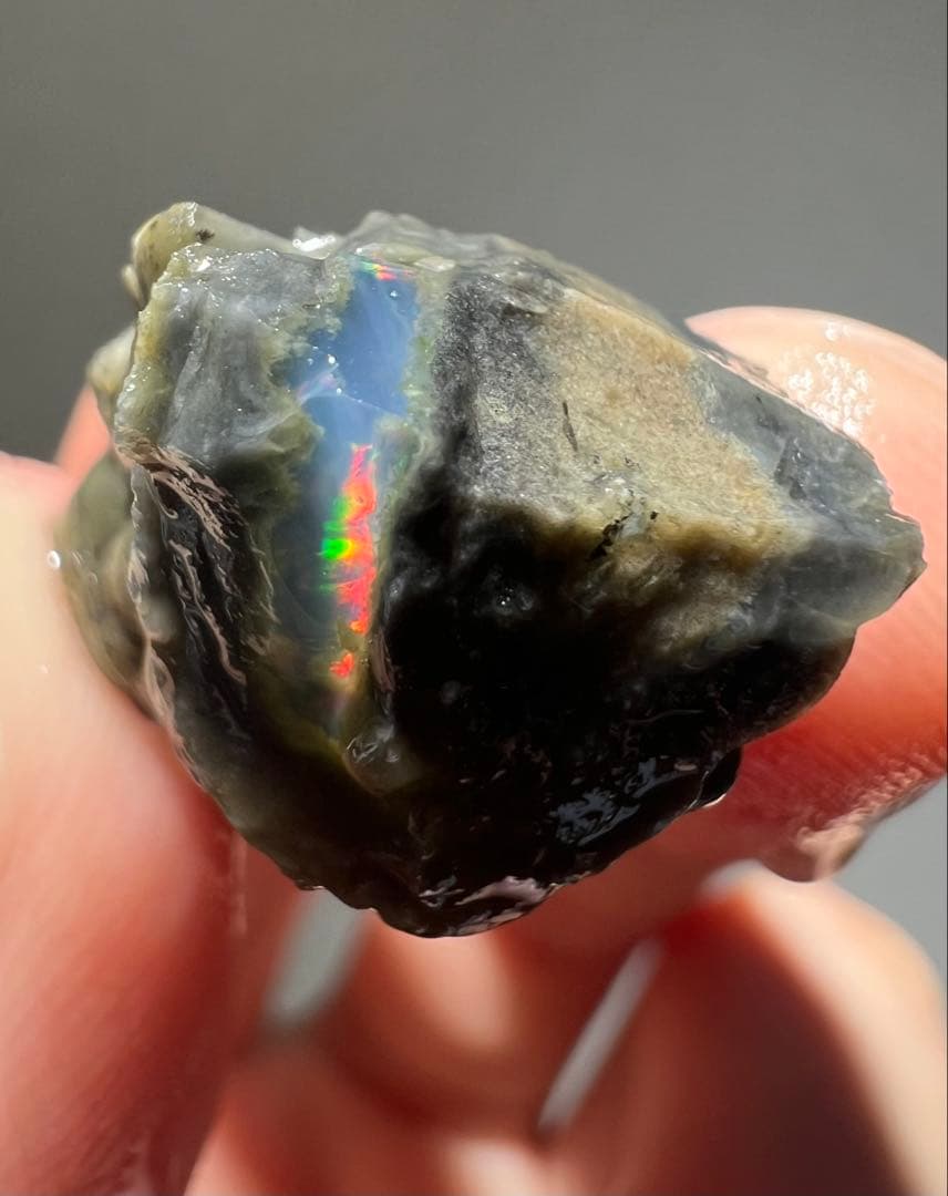 国産鉱物　福島県宝坂産　ノーブルオパール