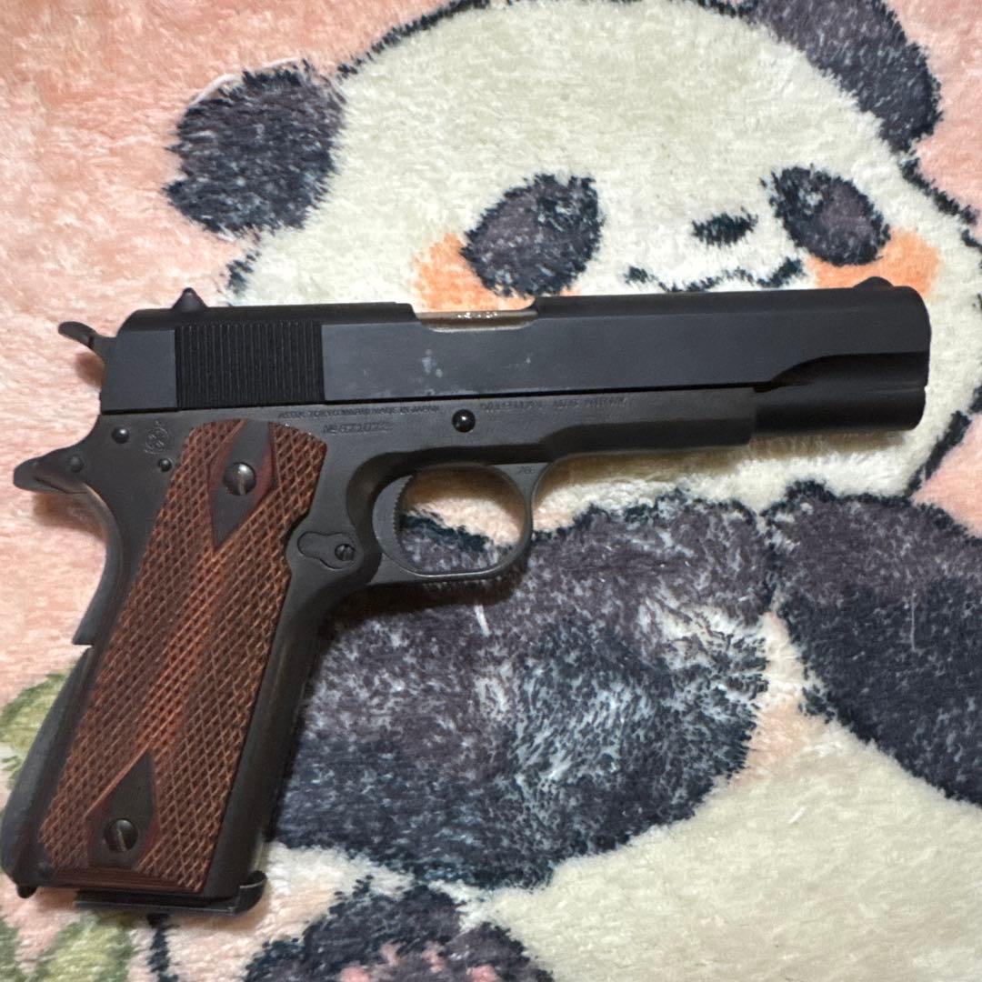 東京マルイ M45A1 ブラックガバメント 蓄光弾カスタムとM1911A1