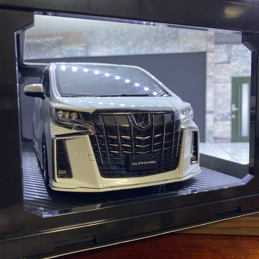 イグニッションモデル アルファード 1/18ホワイト