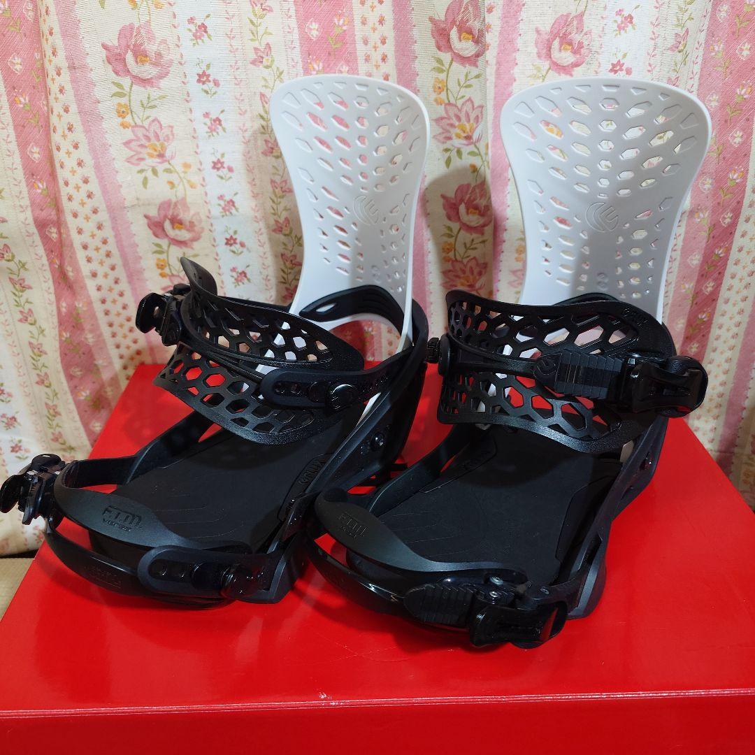 中古美品 22/23モデル FLUX PR サイズM