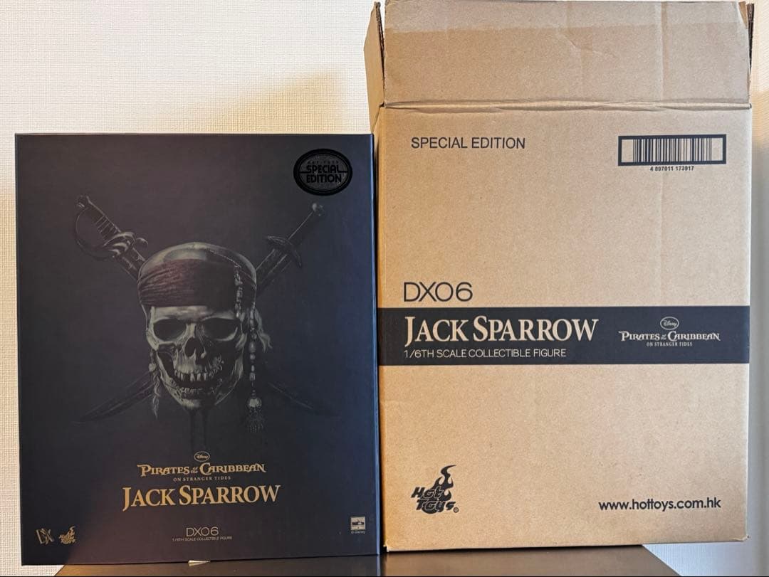 HOTTOYS 『パイレーツ・オブ・カリビアン』1/6ジャック・スパロウ