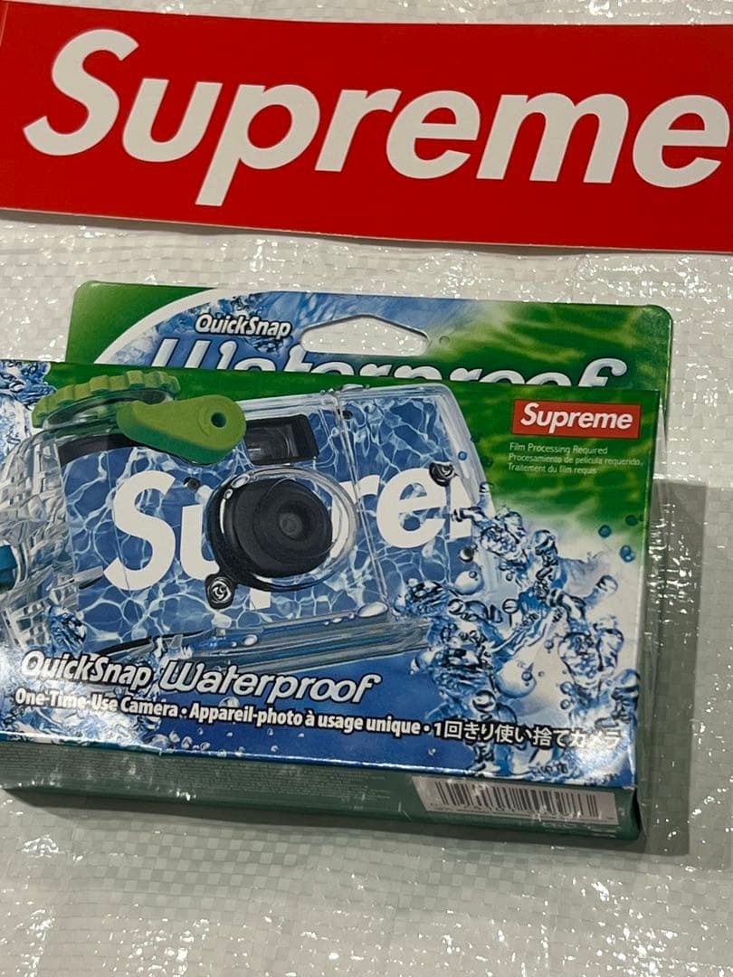 Supreme FujiFilm Waterproof Camera 使い捨て - メルカリ