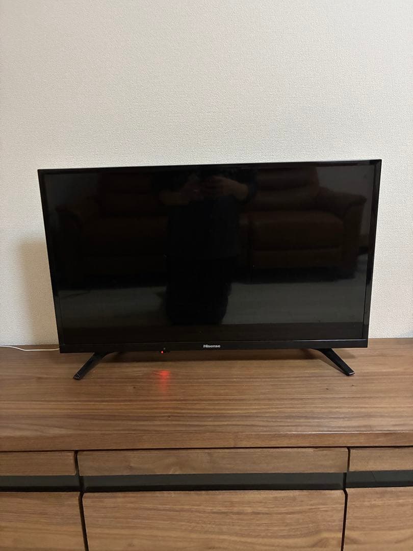 液晶テレビ 32型 (B-CASカード、リモコン付き)Hisense 32A50 32A50 液晶テレビ 全面：ピアノブラック 背面：マットブラック [32V型