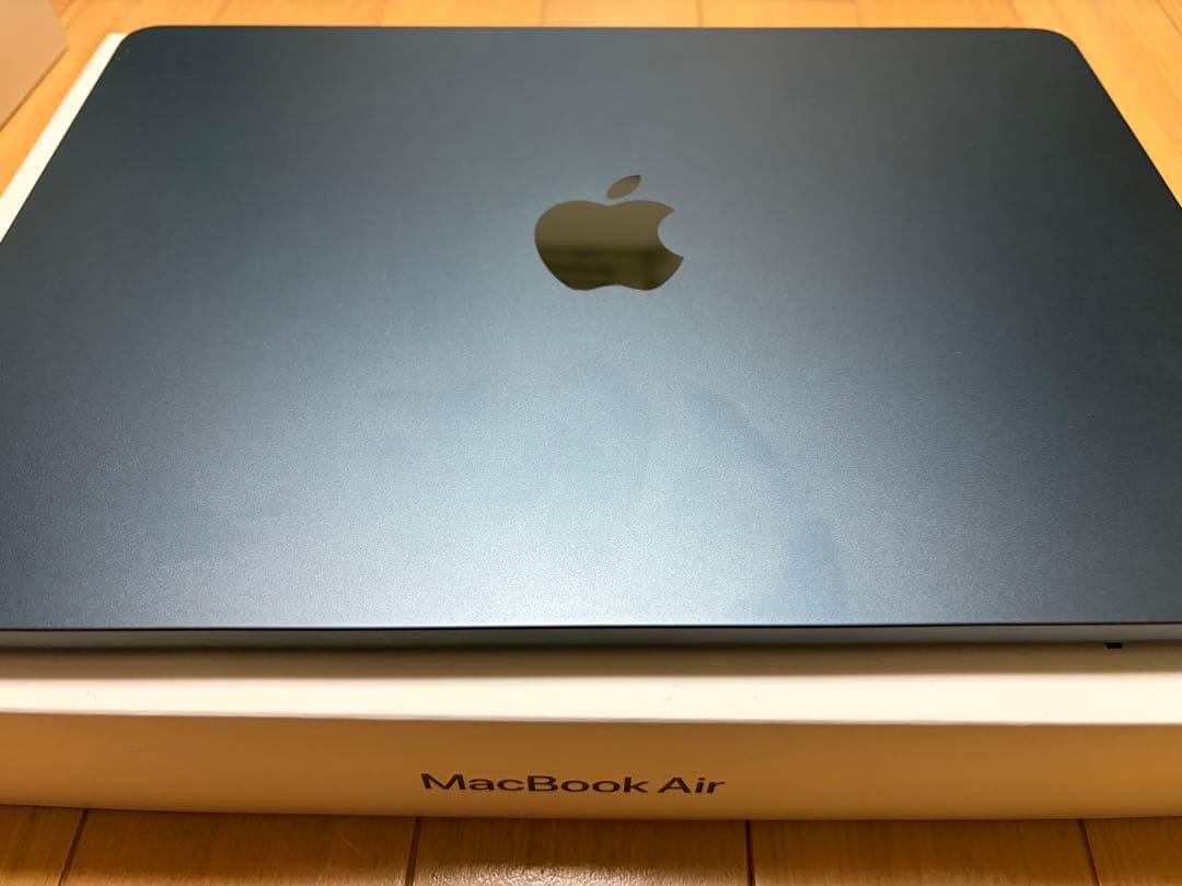 MacBook Air （M2, 2022）バッテリー残量98% - メルカリ