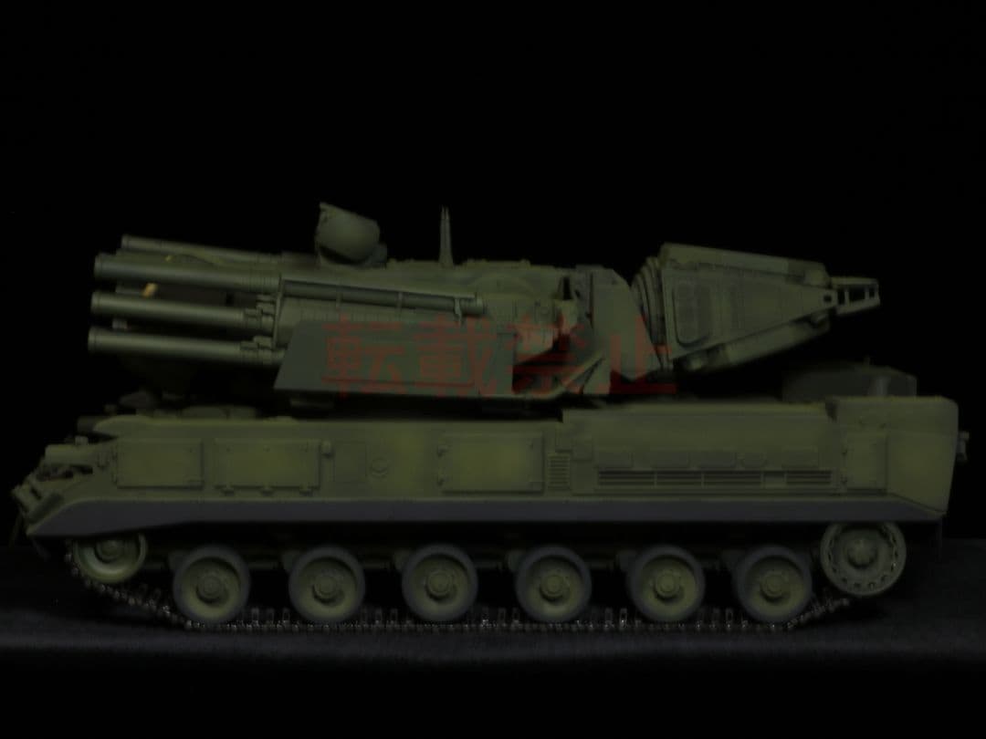 【完成品】 1/35 ロシア軍 パーンツィリS1 プラモデル トランペッター