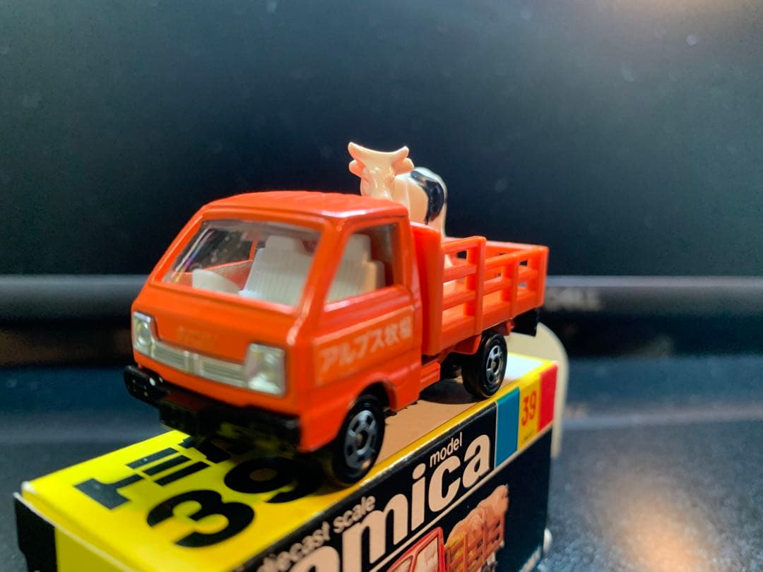 トミカ スズキ キャリイ 家畜運搬車 アルプス牧場 39-3-2 黒箱 日本製