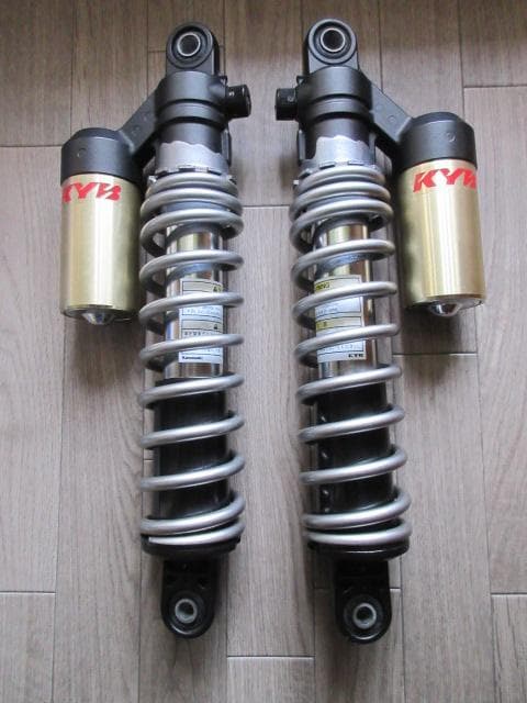 送料込み！ZRX1200 ダエグ KYB製リアサス ZRX1200R他流用に！ - メルカリ