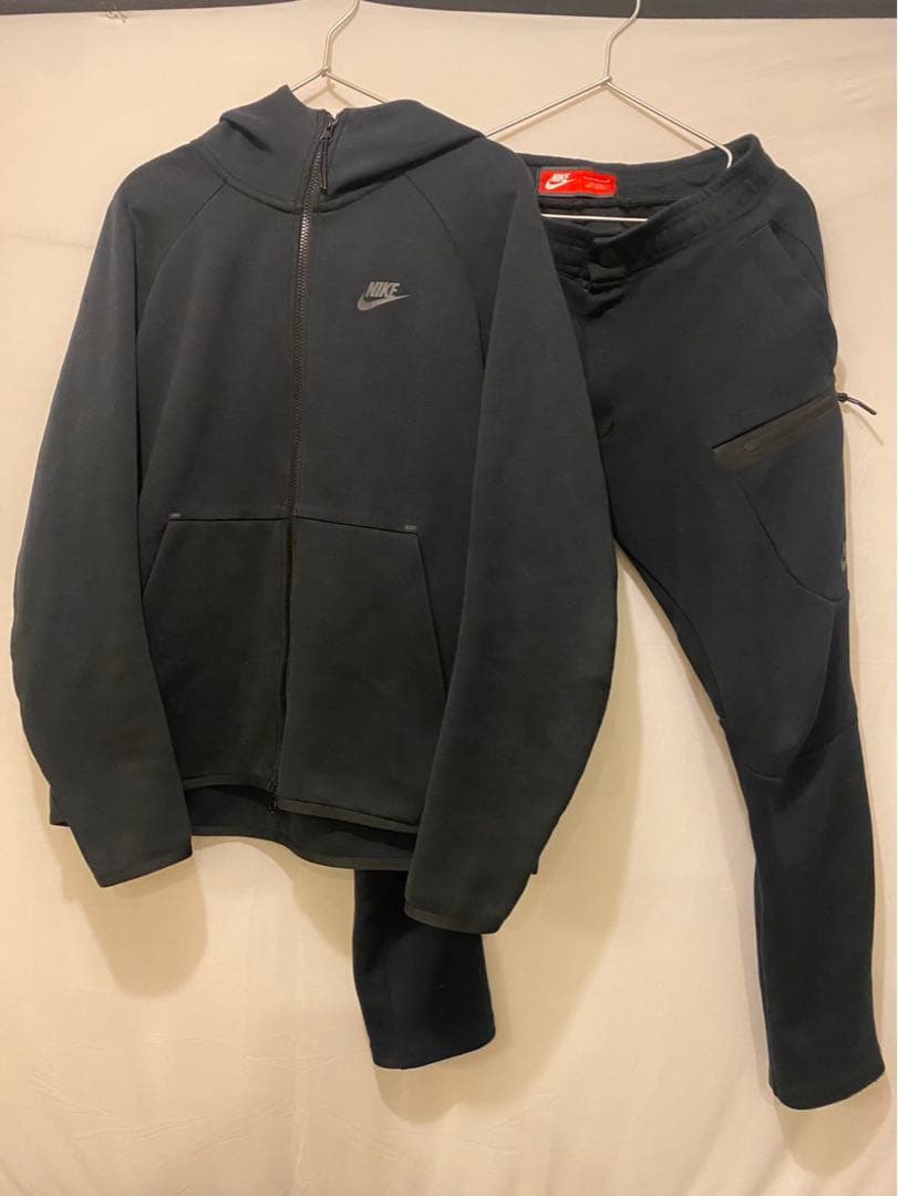 NIKEテックフリース セットアップ 上下 黒 - メルカリ