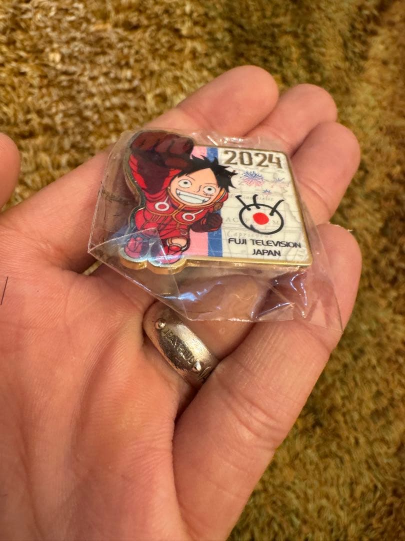 パリオリンピック・フジテレビメディアピンバッジONE PIECEルフィ